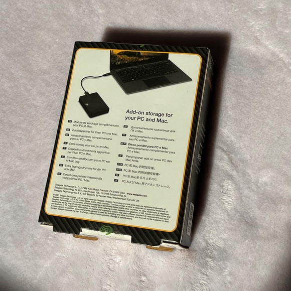 Seagate Expansion Portable Drive 5TB - Picture 2 of 2